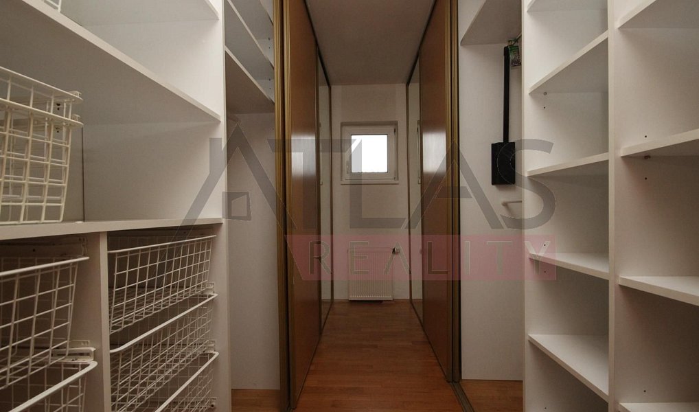 Pronájem domu 360 m² s pozemkem 860 m², Praha – náhled fotky 13