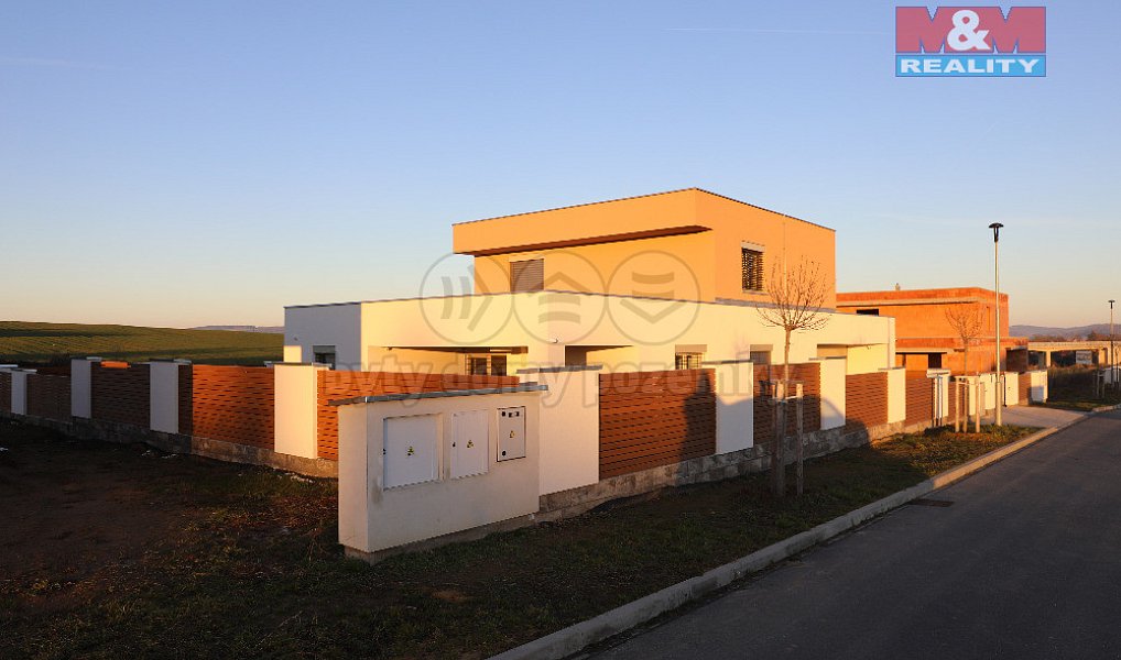 Prodej domu 233 m² s pozemkem 732 m², Klatovy – náhled fotky 2