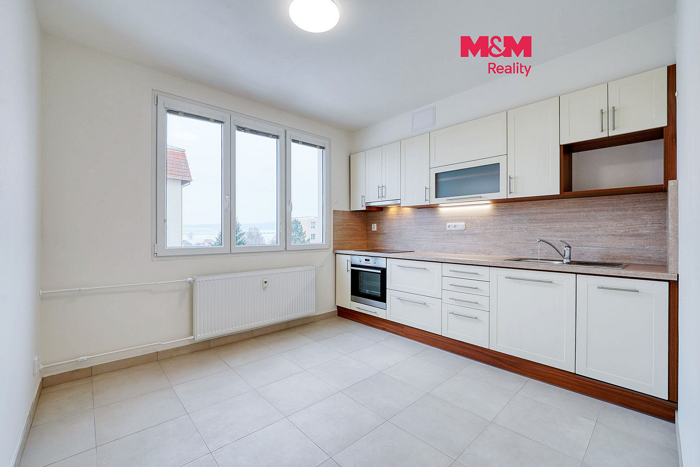 Pronájem bytu 1+1 44 m²