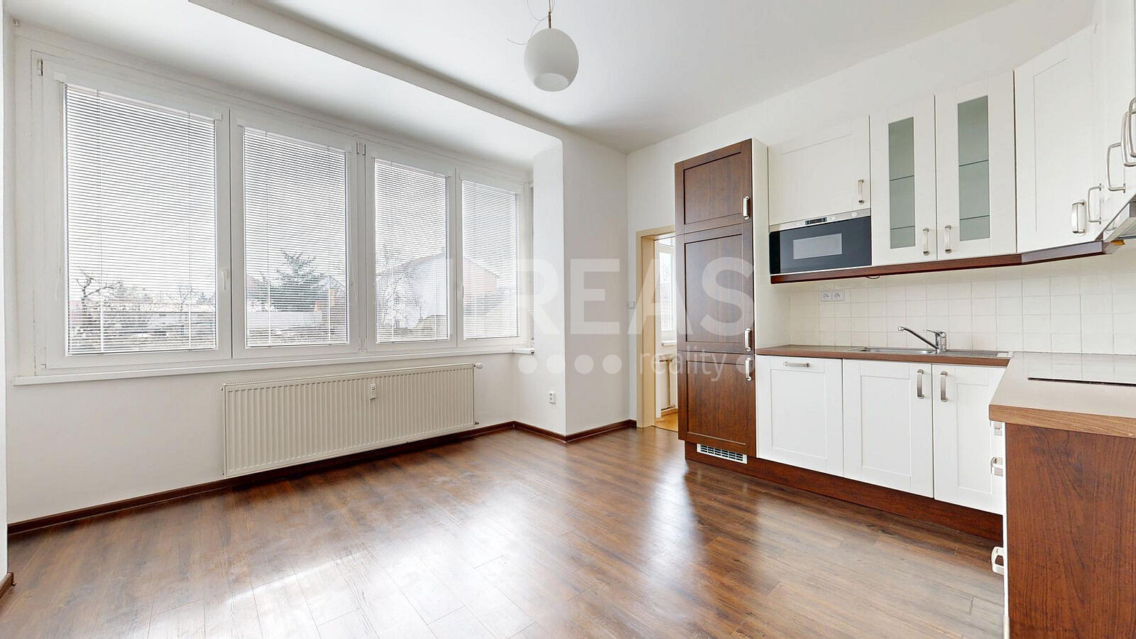 Pronájem bytu 2+kk 45 m² – fotografie 4
