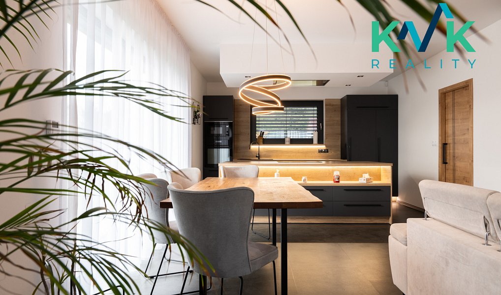 Prodej domu 228 m² s pozemkem 1 069 m², Hájek – náhled fotky 3