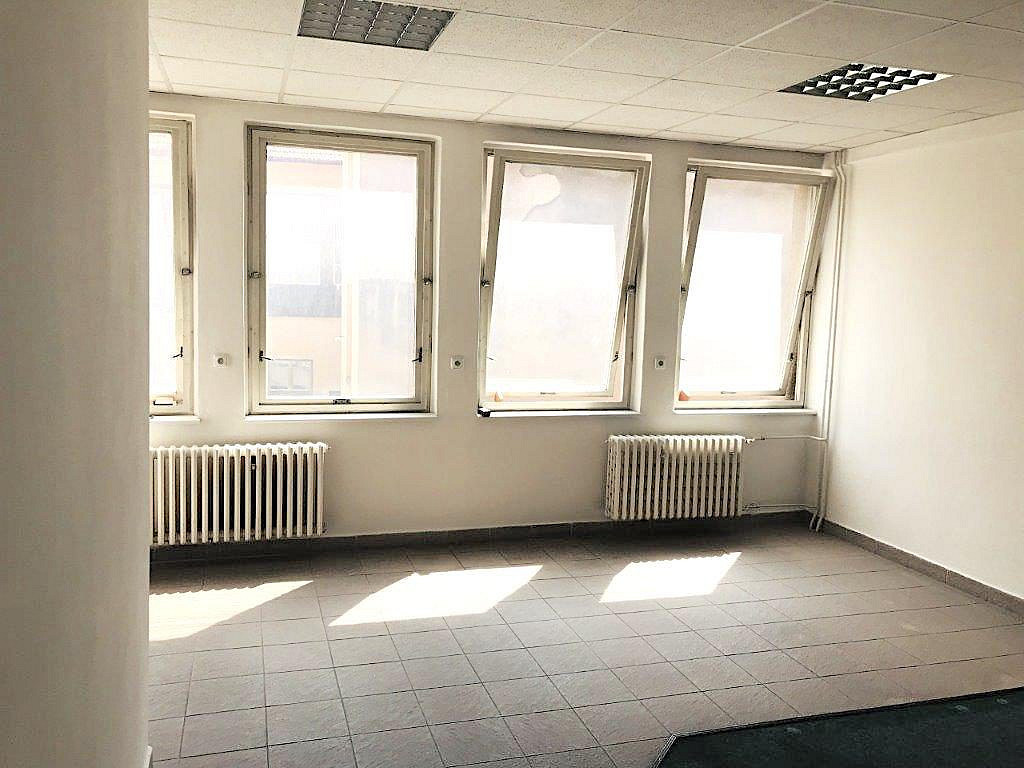 Pronájem obchodních prostor 56 m² – fotografie 5