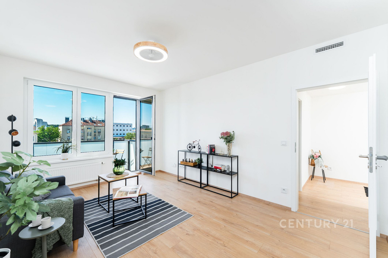 Pronájem bytu 2+kk 47 m² – fotografie 3