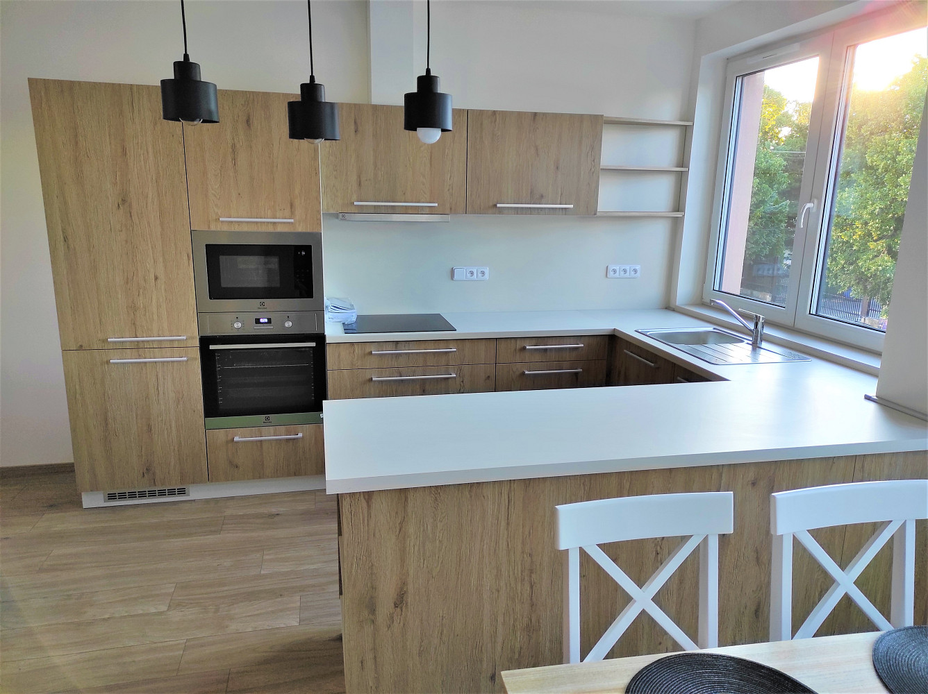 Pronájem bytu 2+kk 62 m² – fotografie 2