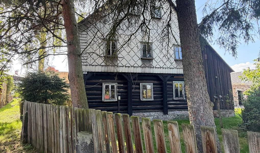 Prodej domu 1 397 m², Bynovec – náhled fotky 4