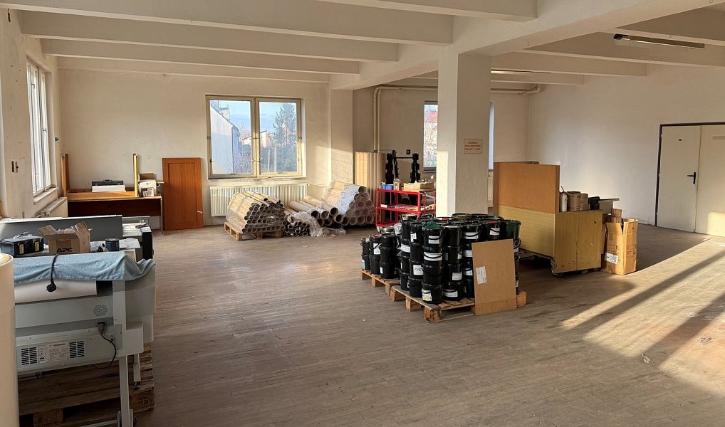 Prodej výrobních prostor 1 875 m², Krnov – náhled fotky 4