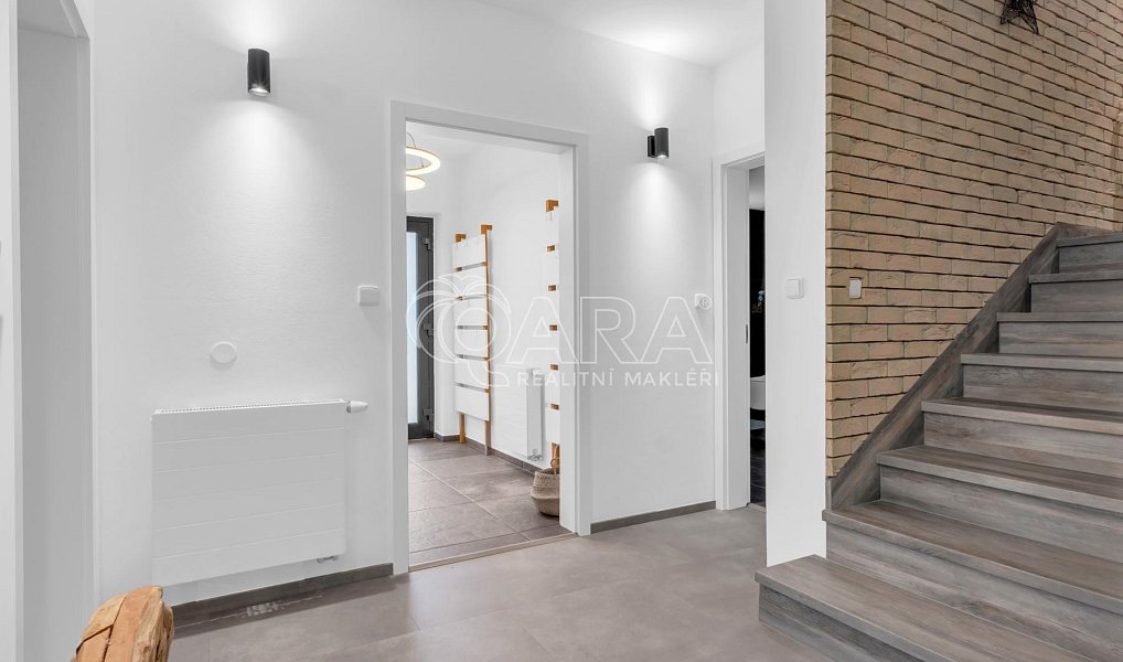 Prodej domu 255 m² s pozemkem 775 m², Šestajovice – náhled fotky 22