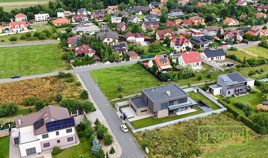 Prodej stavebního pozemku 1 196 m², Jesenice – náhled fotky 10
