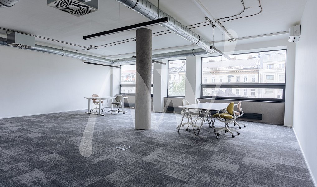 Pronájem kanceláře 200 m², Praha – náhled fotky 3