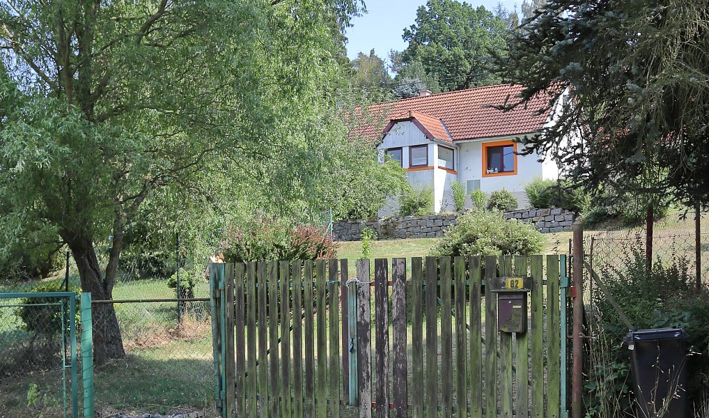 Prodej chalupy 70 m² s pozemkem 3 833 m², Postupice – náhled fotky 2