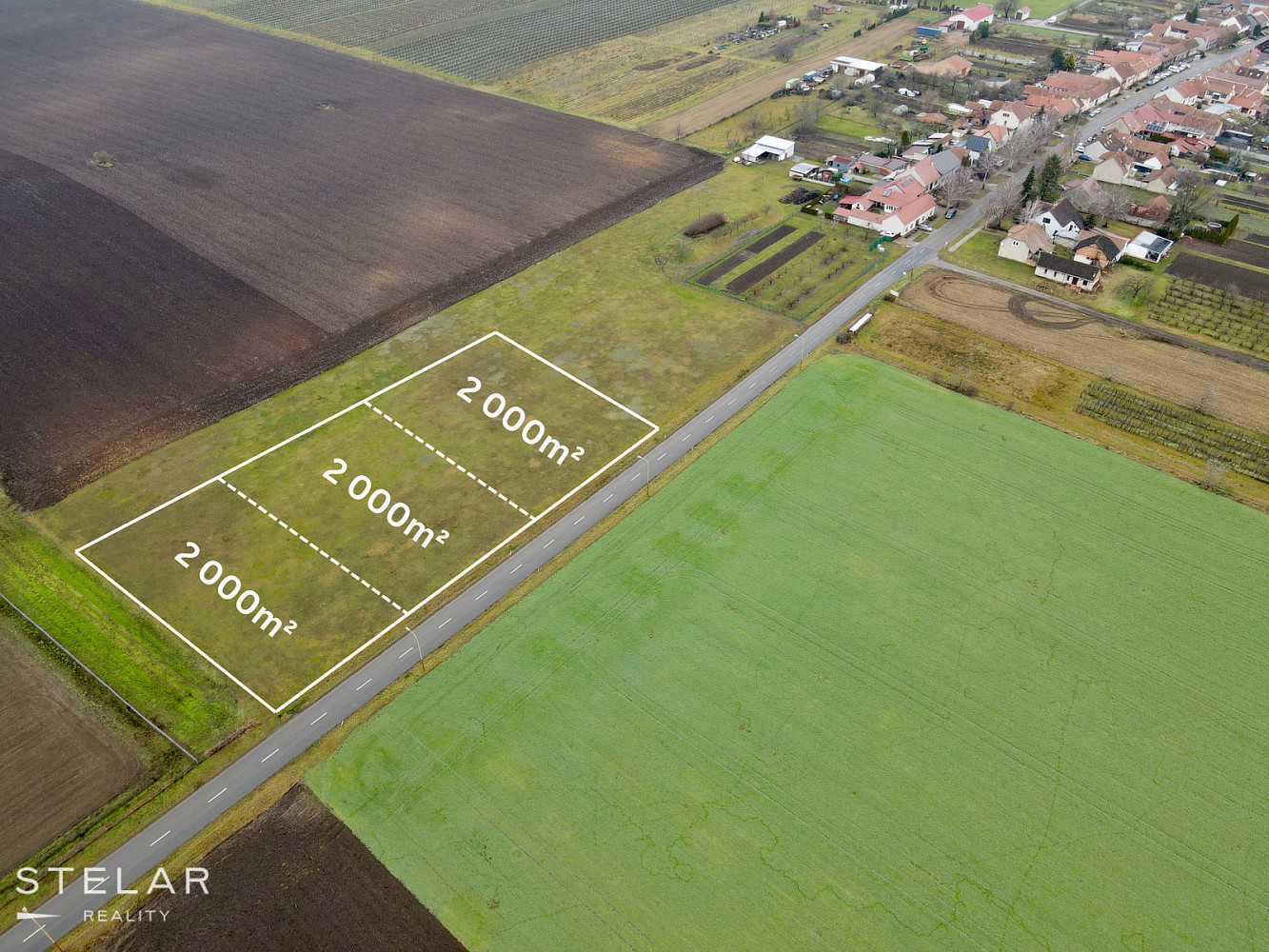 Prodej komerčního pozemku 2 000 m²