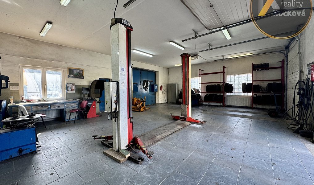 Pronájem obchodních prostor 106 m², Kladno – náhled fotky 2