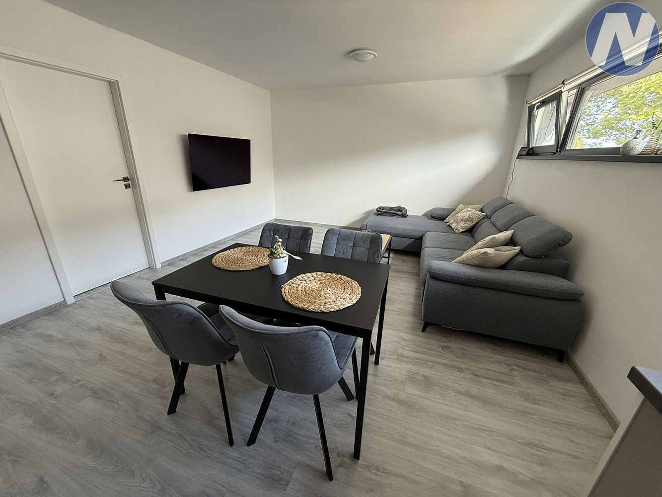 Pronájem bytu 2+kk 55 m² – fotografie 3