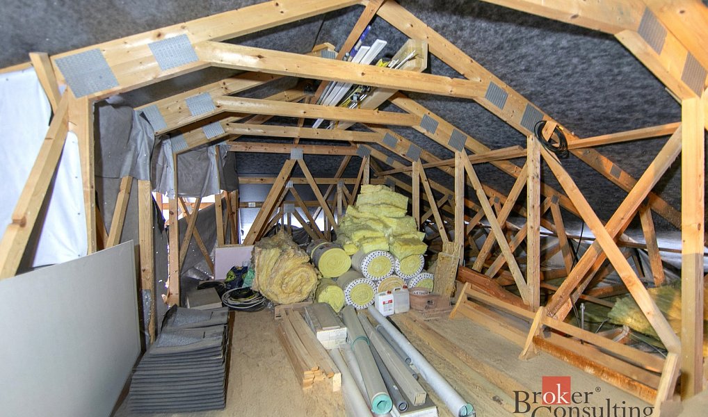 Prodej domu 196 m² s pozemkem 876 m², Loket – náhled fotky 20