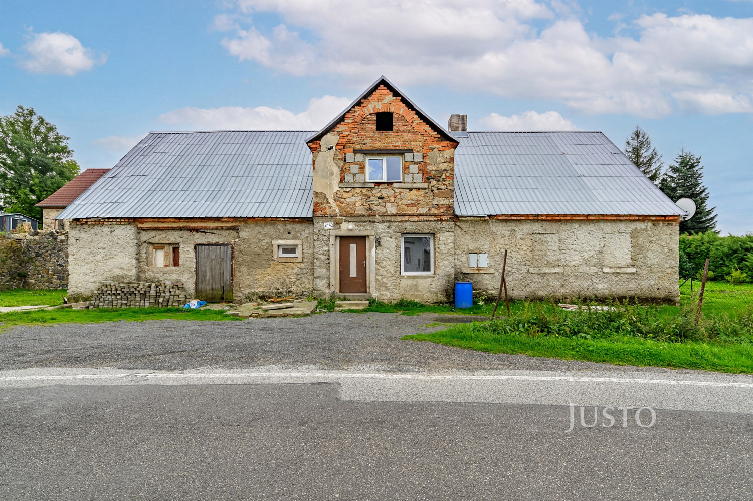 Prodej domu 230 m² s pozemkem 906 m²