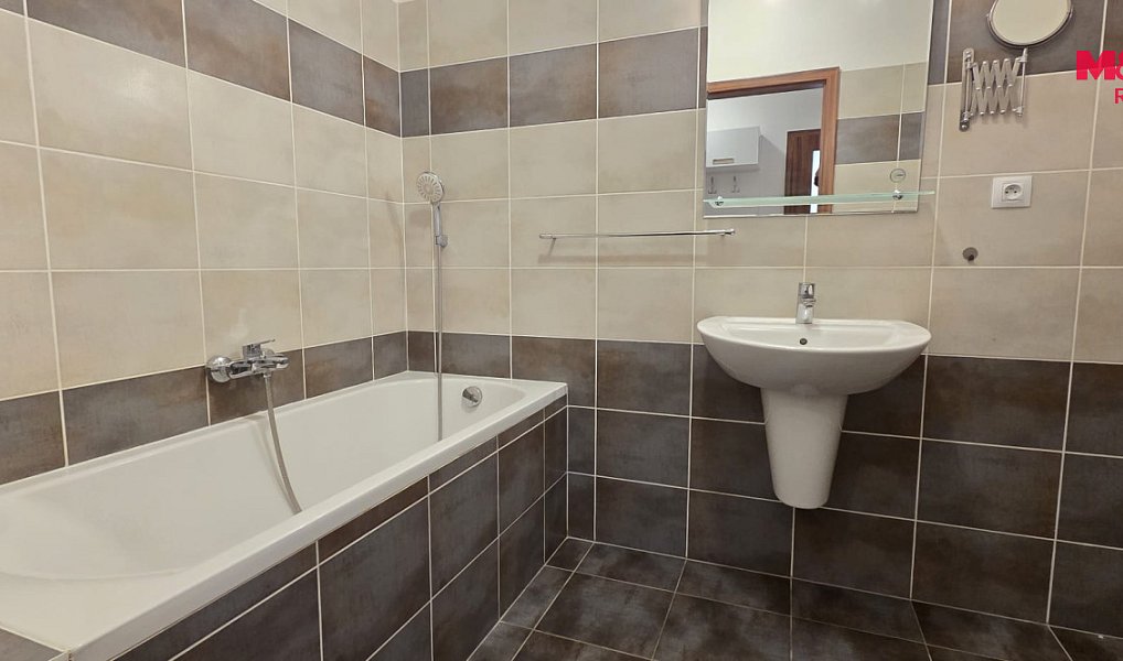 Pronájem bytu 2+kk 57 m², Pardubice – náhled fotky 6