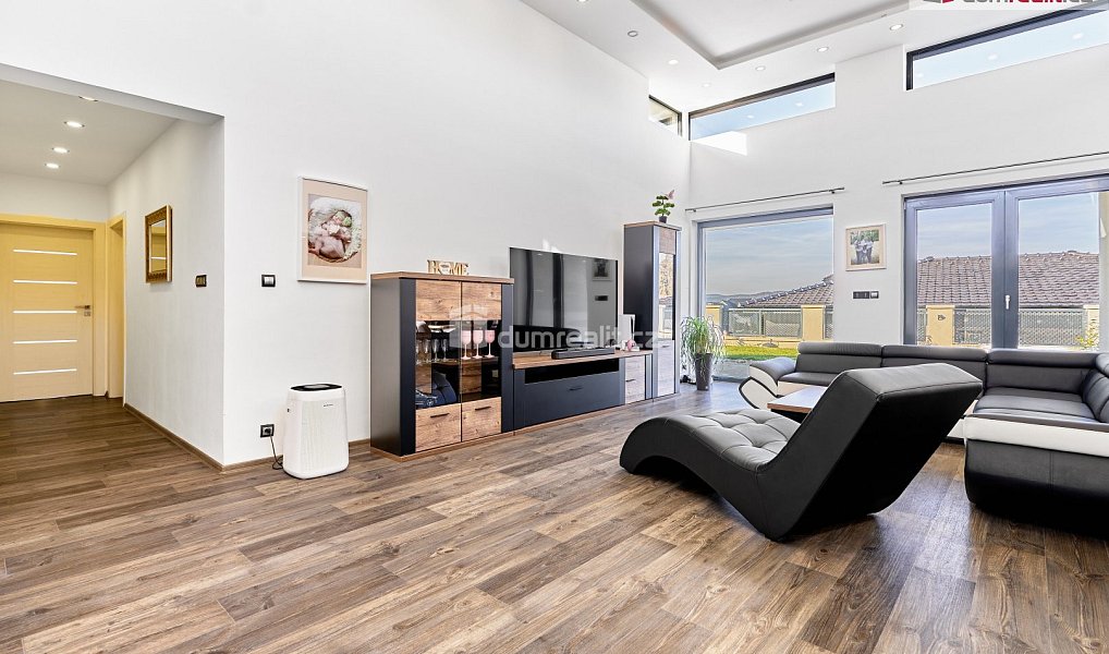 Prodej domu 136 m² s pozemkem 857 m², Nová Role – náhled fotky 4