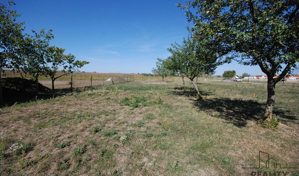 Prodej stavebního pozemku 580 m², Velké Němčice – náhled fotky 2