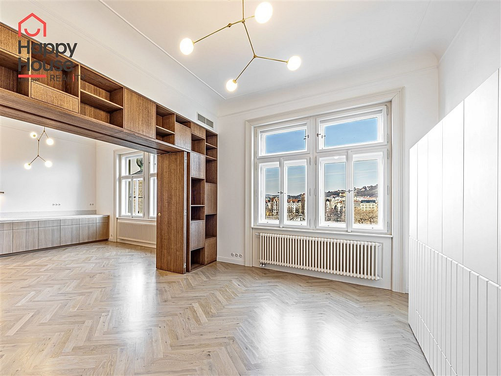 Pronájem bytu 3+1 113 m² — photo 2