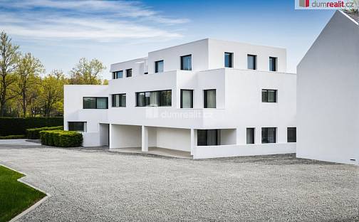 Prodej komerčního pozemku 665 m², Mirošovská, Praha 4 - Háje