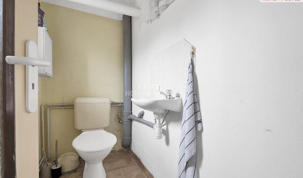 Prodej domu 133 m² s pozemkem 1 126 m², Zlonice – náhled fotky 36