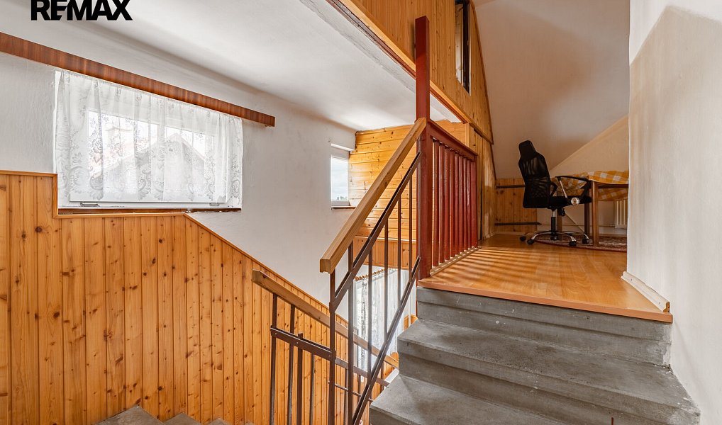 Prodej domu 328 m² s pozemkem 758 m², Vejprty – náhled fotky 41