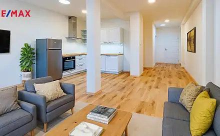 Prodej bytu 2+1 75 m², Škroupovo náměstí, Česká Lípa