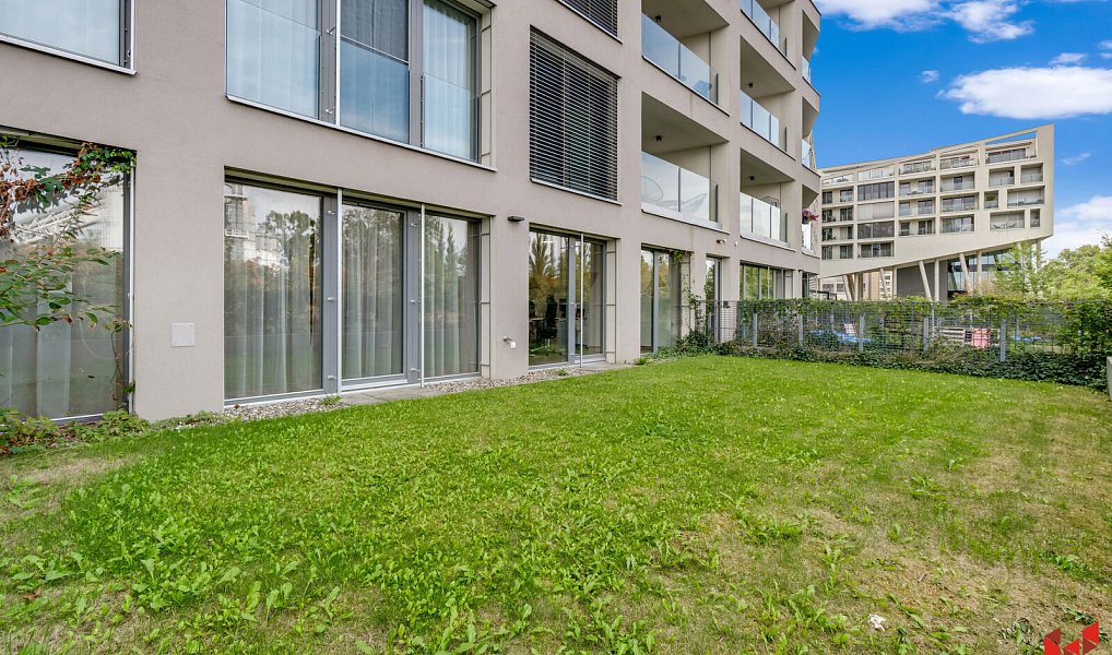 Prodej bytu 2+kk 66 m², Praha – náhled fotky 12