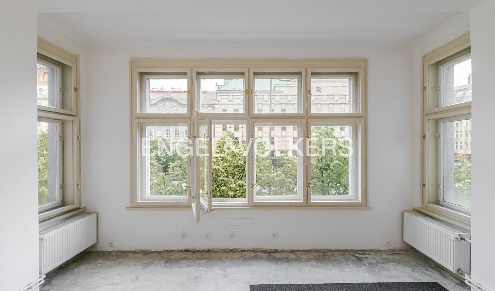Pronájem kanceláře 175 m², Praha – náhled fotky 2