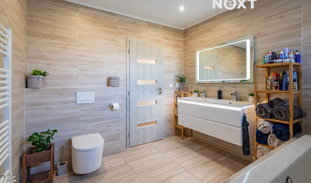 Prodej domu 216 m² s pozemkem 1 768 m², Kaplice – náhled fotky 12