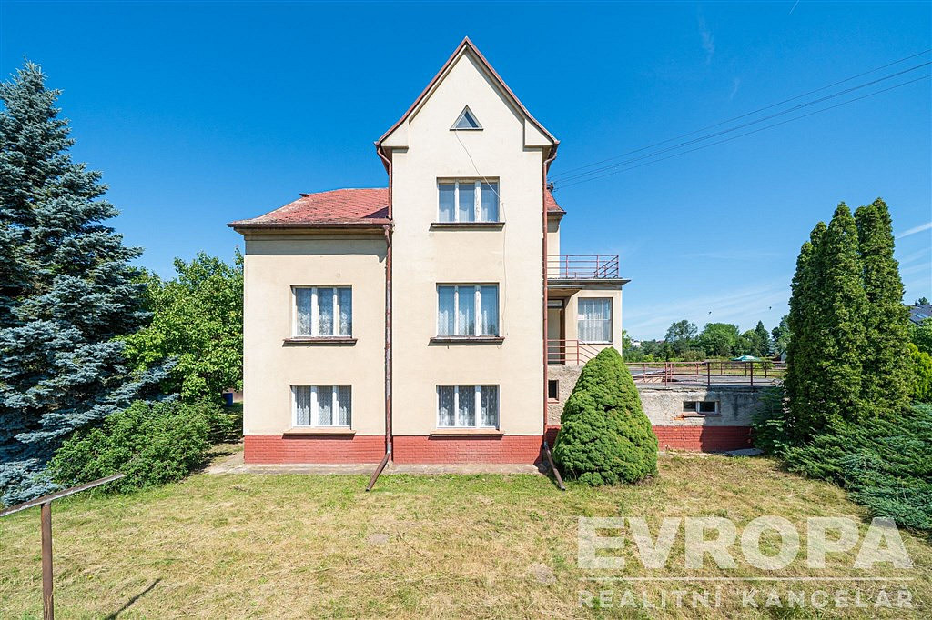 Prodej domu 186 m² s pozemkem 1 260 m²