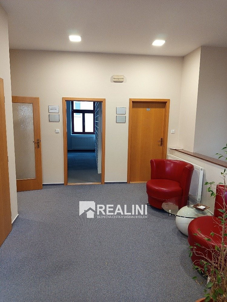 Pronájem kanceláře o výměře 18,15 m² v centru Karviná - Fryštát – další