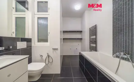 Prodej bytu 4+1 99 m², Závodu míru, Karlovy Vary - Stará Role