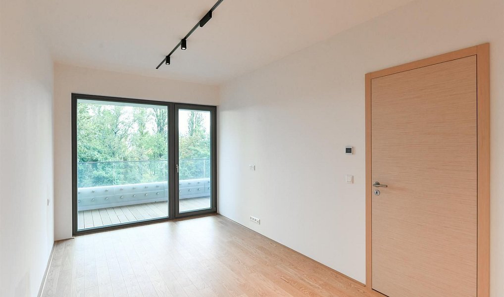 Pronájem bytu 2+kk 70 m², Praha – náhled fotky 10