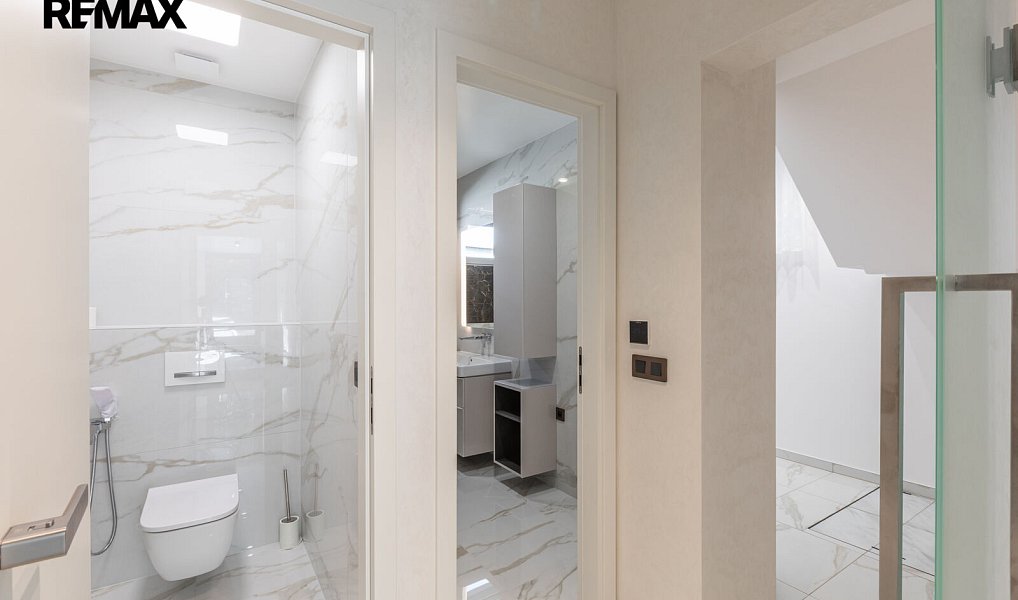 Prodej domu 244 m² s pozemkem 810 m², Praha – náhled fotky 15