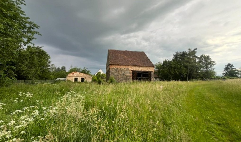 Prodej stavebního pozemku 6 686 m², Jesenice – náhled fotky 3