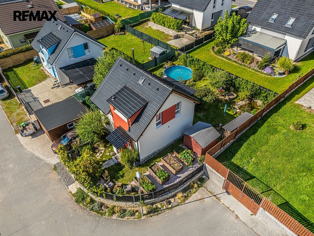 Prodej domu 111 m² s pozemkem 429 m² – fotografie 2
