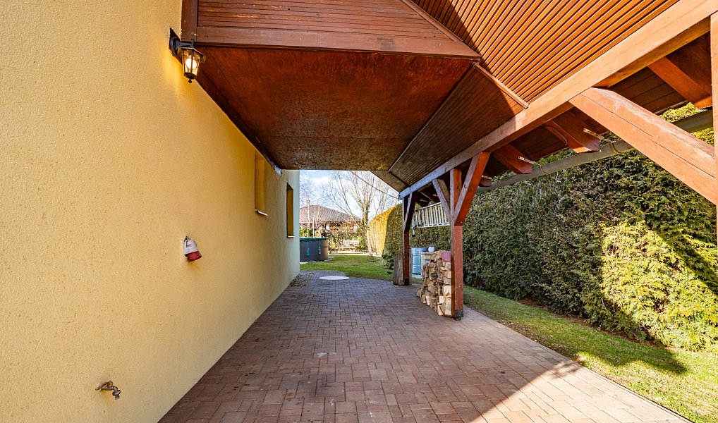 Prodej domu 165 m² s pozemkem 735 m², Tehov – náhled fotky 25