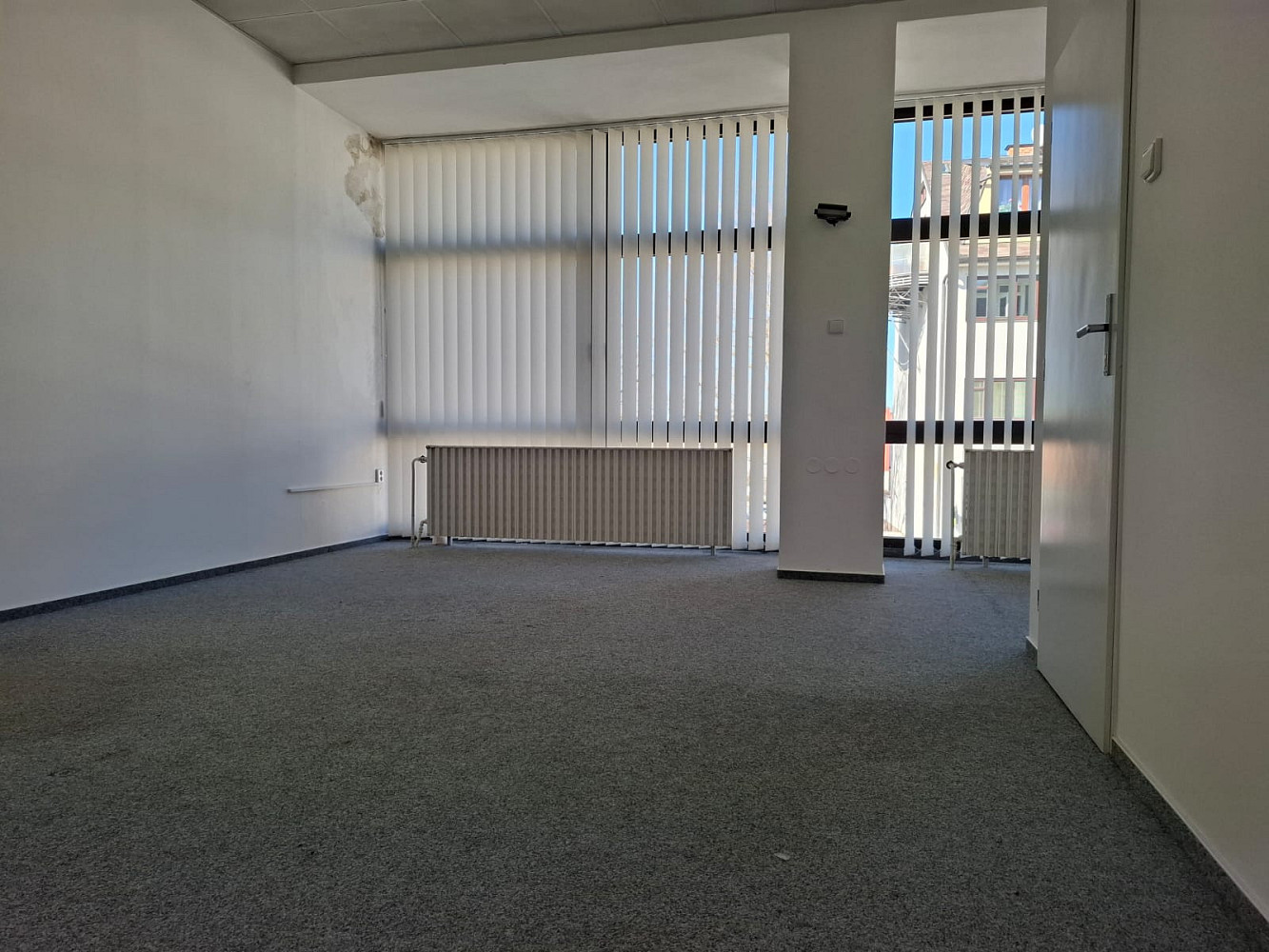 Pronájem kanceláře 34 m² – fotografie 2