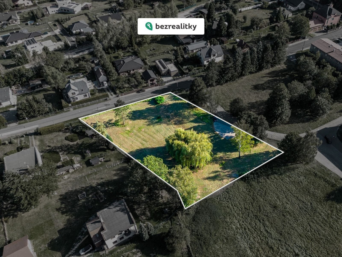Prodej stavebního pozemku 809 m² – fotografie 2