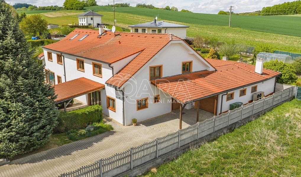 Prodej domu 362 m² s pozemkem 1 568 m², Zvánovice – fotka 1 z 46