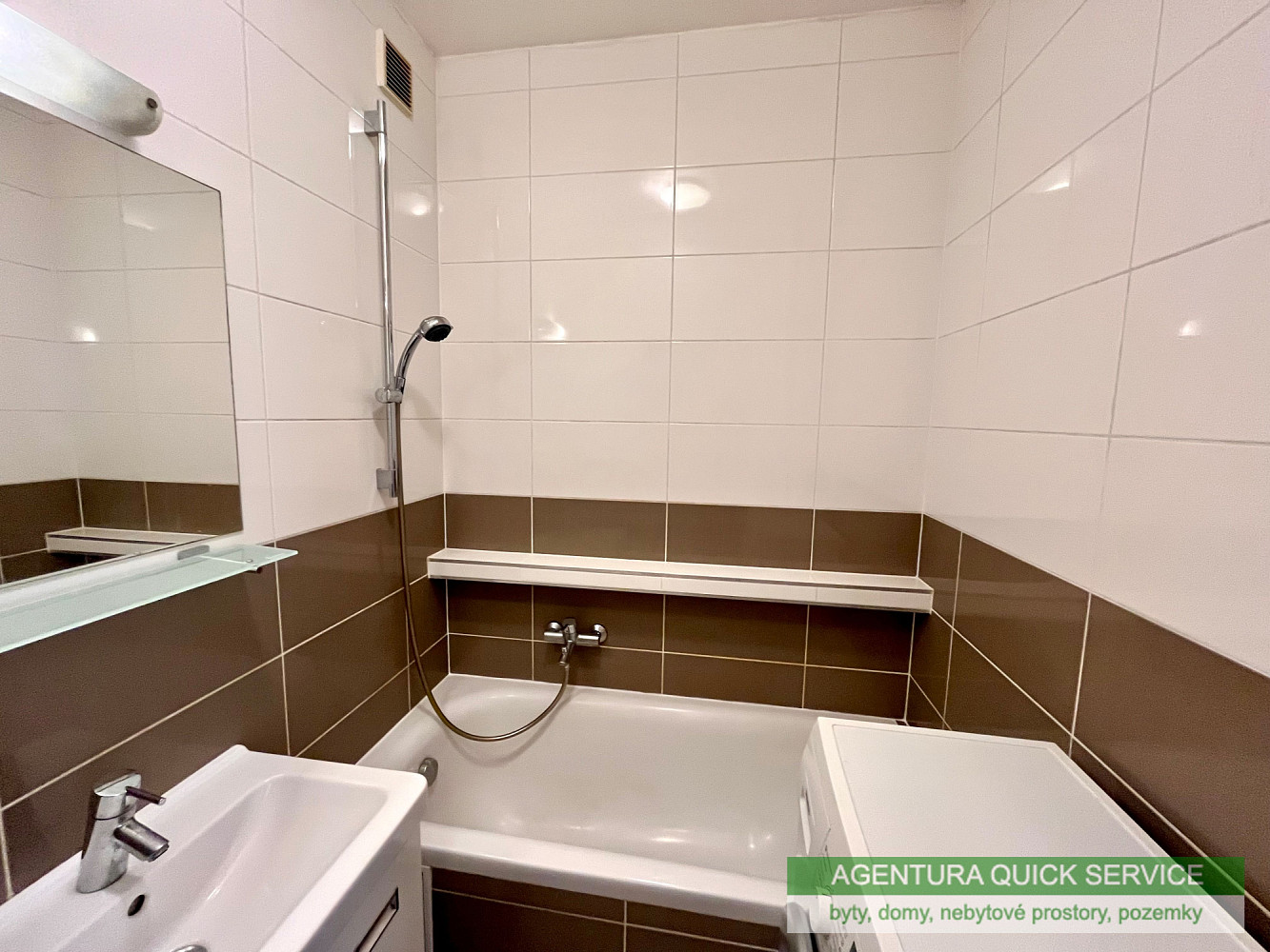 Pronájem bytu 2+1 53 m² – fotografie 2