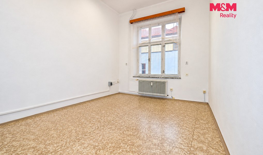 Pronájem obchodních prostor 18 m², Jičín – náhled fotky 5