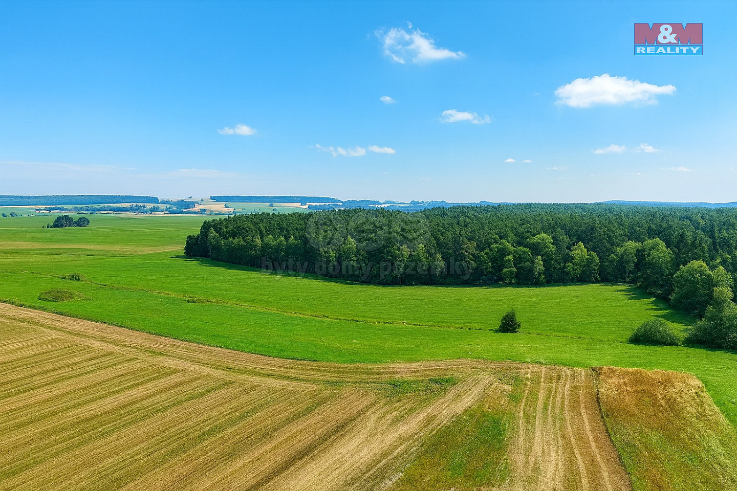Prodej louky 8 286 m², Komárov