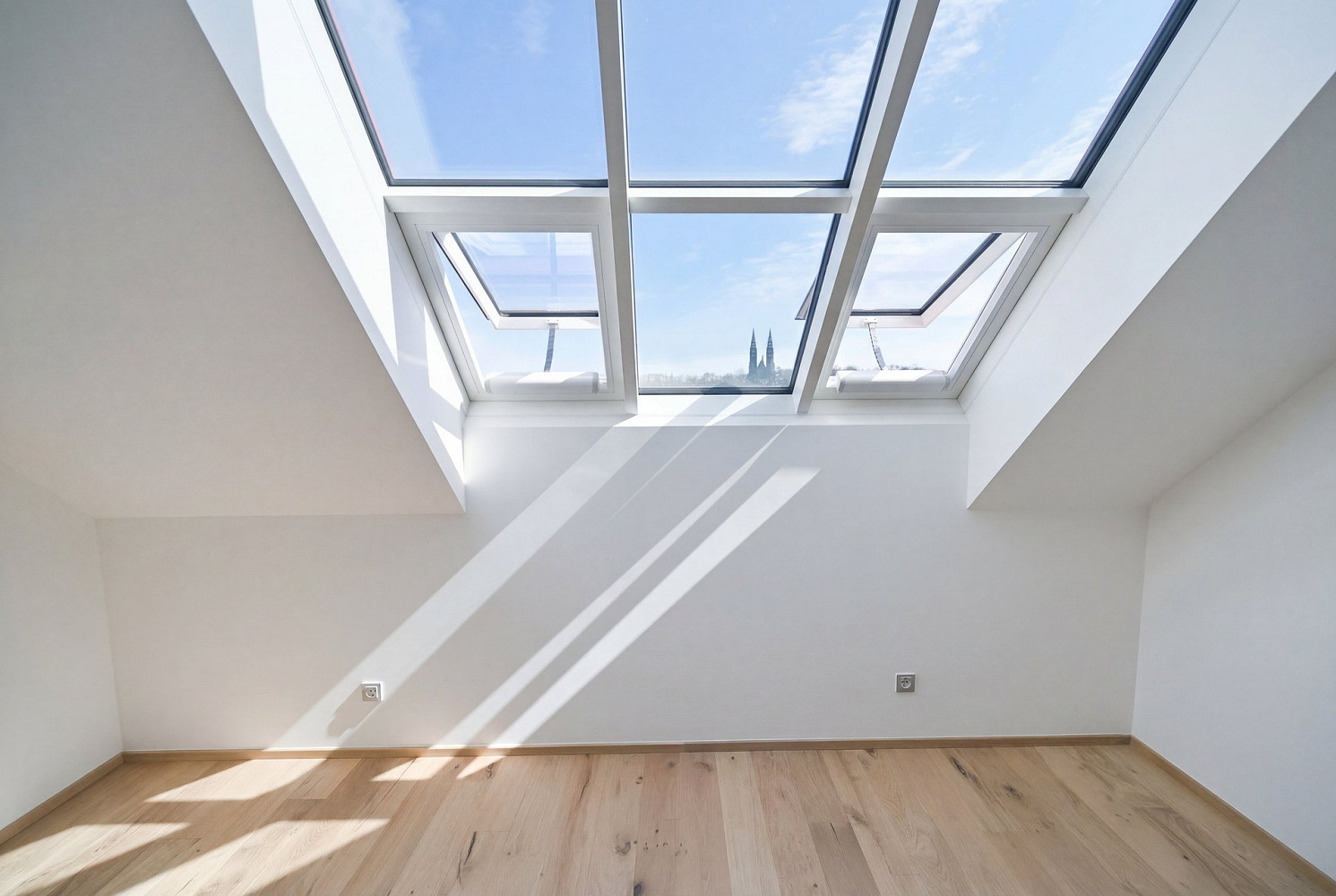 Prodej bytu 2+kk 72 m² – pohled 2