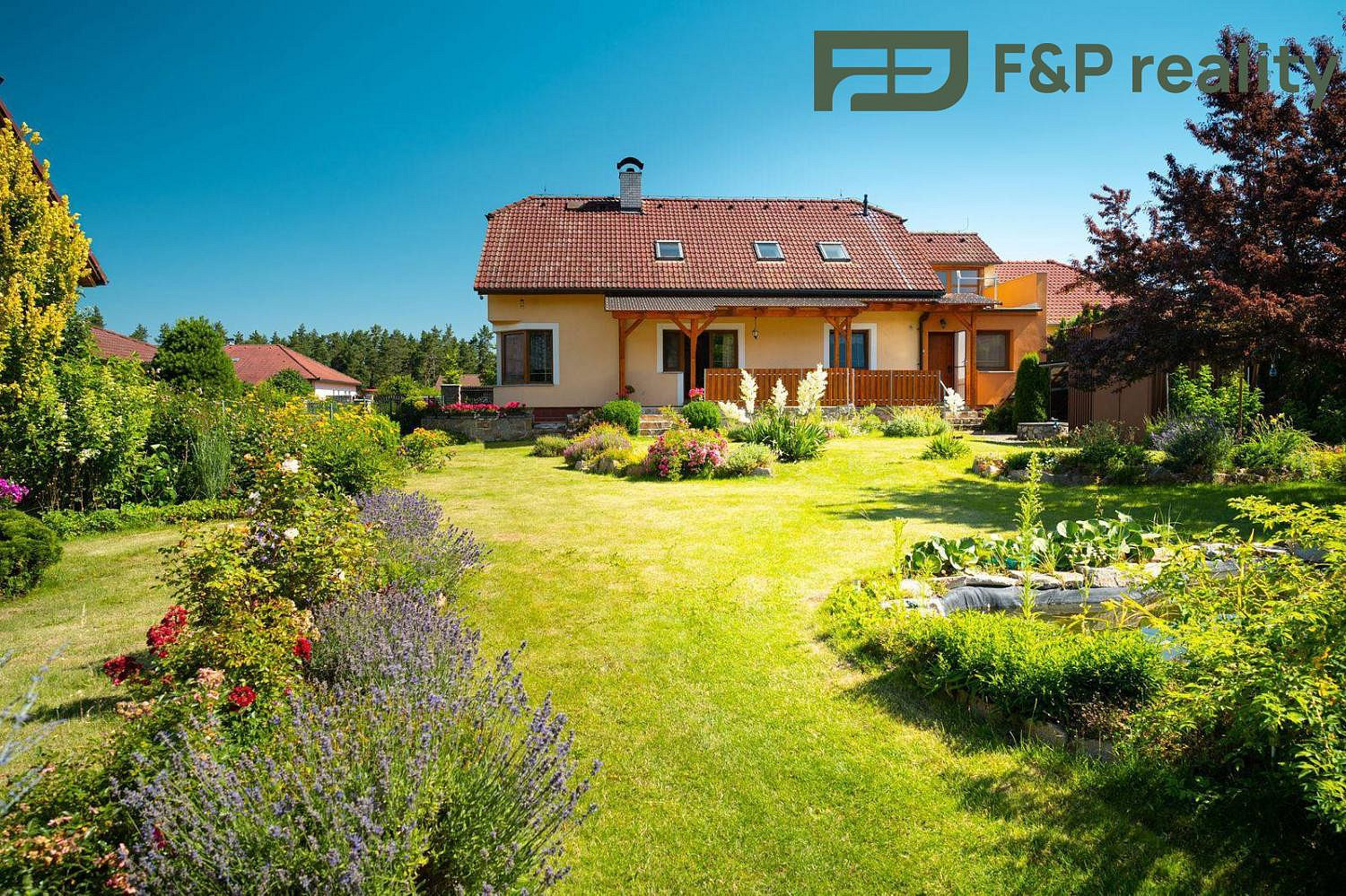 Prodej domu 320 m² s pozemkem 1 691 m² – fotografie 2