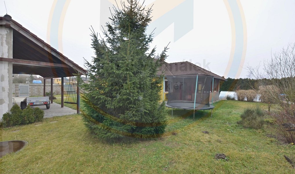 Prodej domu 154 m² s pozemkem 1 244 m², Tišice – náhled fotky 33
