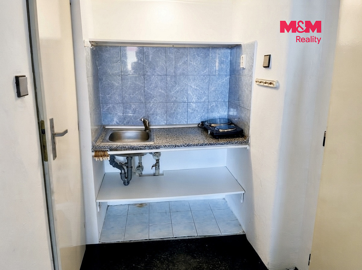 Pronájem bytu 1+kk 17 m² — photo 3