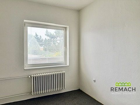 Pronájem kanceláře 70 m² – fotografie 3