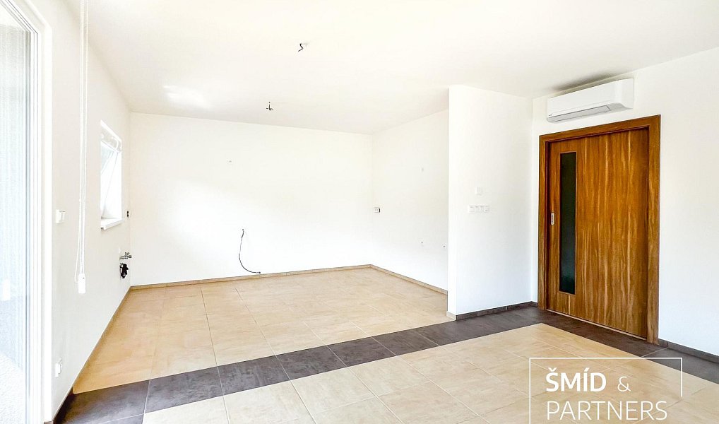 Prodej domu 115 m² s pozemkem 505 m², Žleby – náhled fotky 12